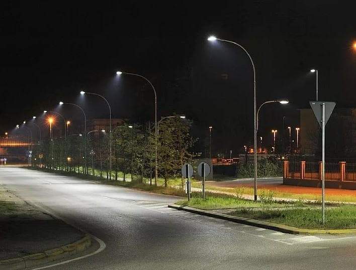 Поставлено и смонтировано 108 светодиодных прожекторов по городу Иваново
